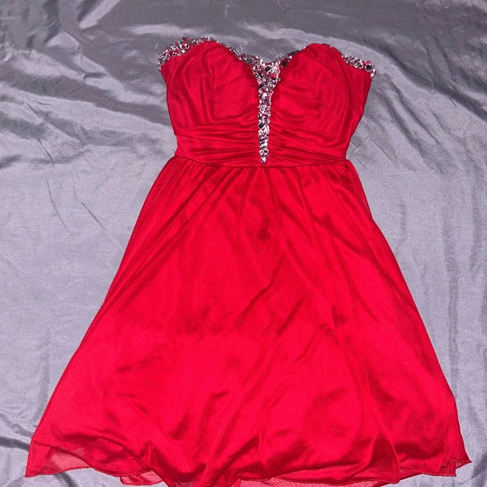 Dress - Picture 2 of 6